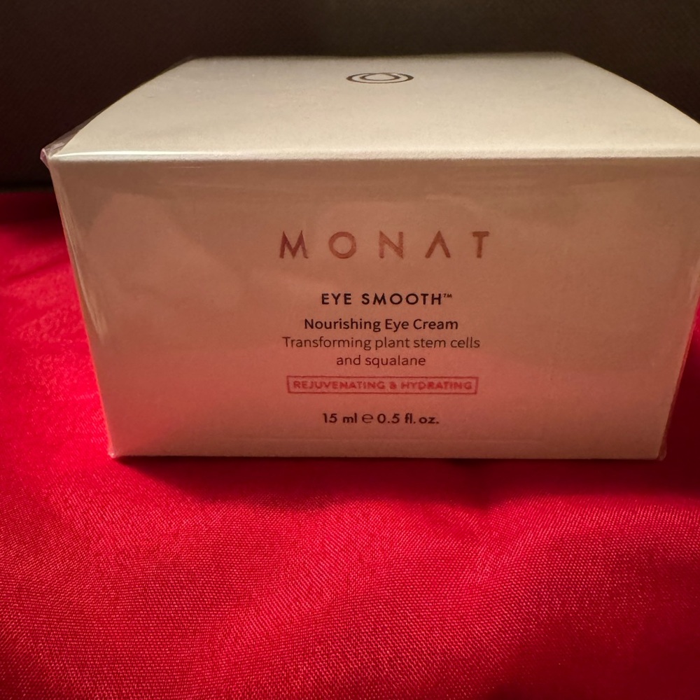 Monat Smooth Nourishing Eye Cream